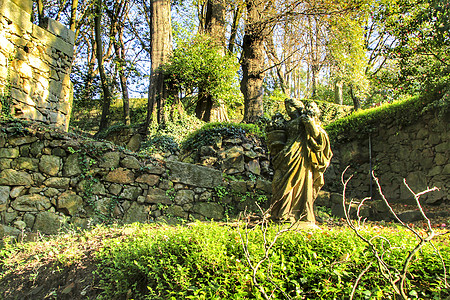 位于波尔图的水晶宫花园的石雕图片