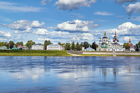 俄罗斯历史中心观旅行晴天蓝色天空圆顶地区教会白色宗教地标图片
