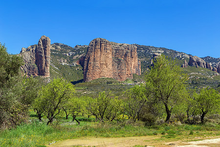 西班牙阿拉贡的山脉石头岩石风景天空悬崖蓝色农村图片
