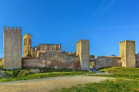 西班牙阿尔塔约纳堡石头建筑学教会城堡蓝色历史性村庄天空堡垒遗产图片
