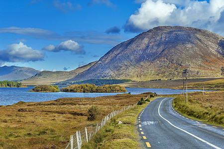 爱尔兰Inagh湖地貌景观农村天空旅游蓝色风景爬坡山脉旅行图片
