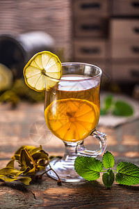 健康的草药茶花草茶叶薄荷红茶茶壶乡村柠檬草本植物热饮茶碗背景图片