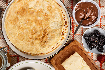 煎饼糕点黄油饼子巧克力食物奶油盘子美食图片