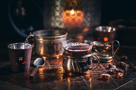 热茶和蜡烛静物红茶糖岩场景玻璃乡村图片
