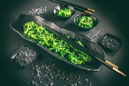 Wakame海藻沙拉美食芝麻海鲜蔬菜植物健康竹卡食物盘子沙拉图片