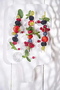 浆果片甜点红色绿色营养食物健康浆果覆盆子图片