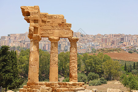 迪奥斯库里寺Castor和Pollux 圣殿谷著名的古老废墟 意大利西西里Agrigento 教科文组织世界遗产地寺庙历史性领地图片