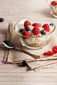 健康的早餐浆果食物木头水果甜点健康饮食静物美食营养酸奶图片