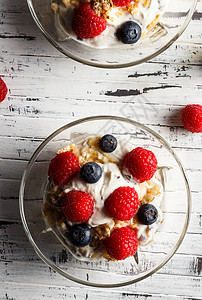 健康的早餐静物木头甜点水果美食酸奶浆果健康饮食食物饮食图片