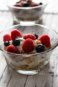 健康的早餐健康饮食美食食物酸奶营养浆果木头静物甜点水果图片