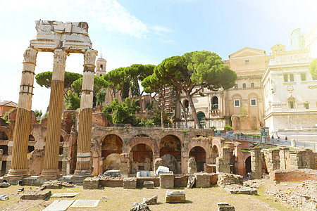 凯撒论坛和维纳斯 Genetrix 神庙在罗马 意大利 古色古香的罗马建筑学和地标纪念碑历史性考古学参议院正方形遗产旅行体育馆城图片