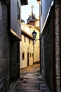 古里马拉斯葡萄牙中世纪村庄的街道 广场和墙面房子宗教建筑学衣绳首都历史教会建筑石头旅行图片