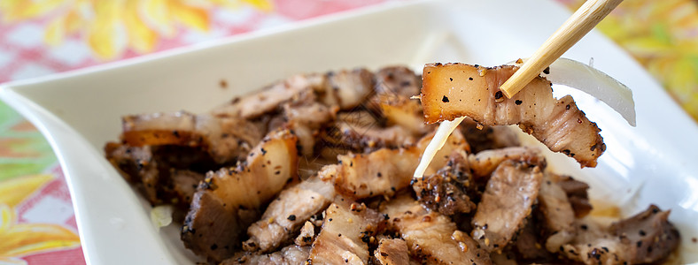 美味的台湾咸猪肉食品和洋葱在餐厅食物午餐食谱桌子盘子旅行街道腹部烹饪筷子图片