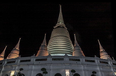 夜间的主要大白塔是的地标历史历史性宝塔佛塔佛教徒大厅纪念馆建筑遗产吸引力图片
