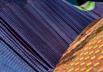 柔软和柔软的绳子 美丽的棉绳以井然有序的方式交织在一起 田野深处浅薄纺织品材料编织绳纤维绑定条纹棉布平衡绳索风格图片
