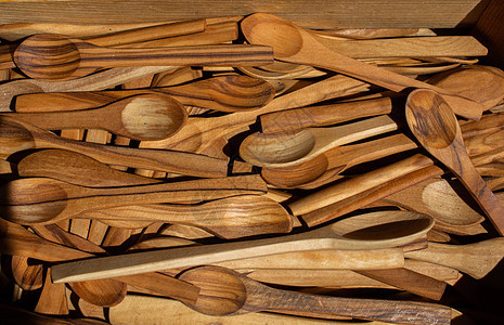 家庭主妇用手工制成的木制厨房餐具勺子搅拌器服务工具用具家电厨具棕色工艺木头传统图片