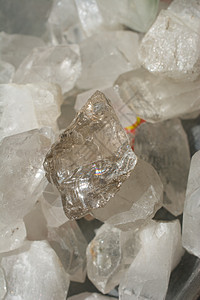 作为矿物岩石地质结石晶体的凝胶半宝石烟晶玫瑰石英矿物学康复珠宝石头标本石英结晶晶洞图片