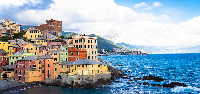 意大利热那亚的码头全景旅行地标支撑海滩建筑物海岸岩石房子城市蓝色图片