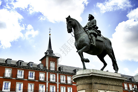 马德里市广场Felipe III的马术雕像纪念碑旅行游客建筑市长地标首都观光阳台雕塑图片