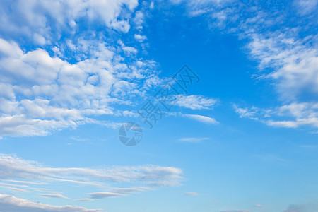 蓝色天空背景的白云纹理天堂气氛晴天气象天气云景墙纸臭氧空气场景图片