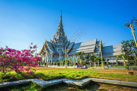 是历史中心的一座佛教寺庙 是一座佛教寺庙 是泰国北柳府的主要旅游景点宗教旅行城市艺术建筑文化佛教徒金子建筑学地标图片
