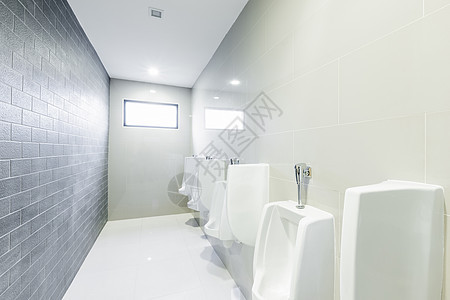公共厕所的尿液排成一排 没有隐私奢华制品卫生排尿壁橱房间男人洗手间卫生间陶瓷图片