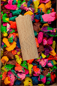 一块木头上干多彩玩道格教育黏土玩具游戏粉色面团橡皮泥创造力白色材料图片
