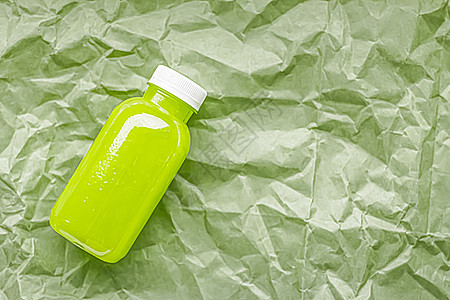 以生态友好型可回收塑料瓶和包装 健康饮用和食品产品中的新绿色果汁市场菠菜瓶子送货活力农场芹菜食物塑料蔬菜图片