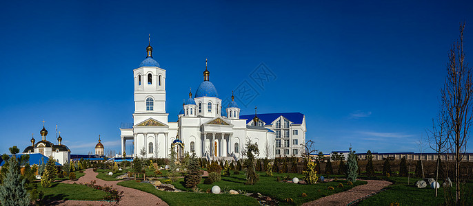 乌克兰Marinovka村神圣保护修道院寺庙建筑男性宗教晴天教区会议旅行旅游大教堂图片