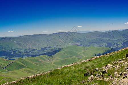 土耳其高原山岳的景象地区塌方天空悬崖场地顶峰岩石草地旅行场景图片