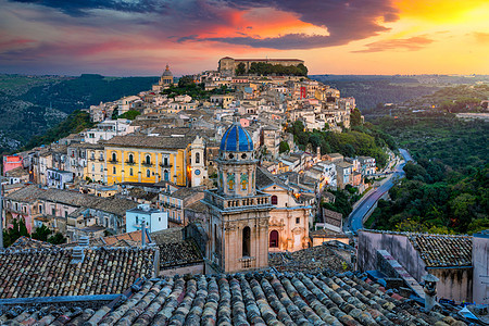 意大利西西里岛上的联合国教科文组织遗产小镇拉古萨 Ragusa Ibla 的景色 意大利西西里岛拉古萨省的城市景观财产摄影大教堂图片