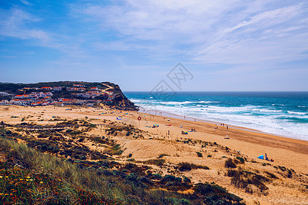 葡萄牙西部海岸线上的海滩的景色 阿尔加维 通往海滩的楼梯靠近 Aljezur 葡萄牙 欧洲图片