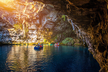 希腊凯法利尼亚岛上的 Melissani 湖 希腊凯法利尼亚岛萨米村附近的 Melissani 洞穴 Melissani 湖 希图片