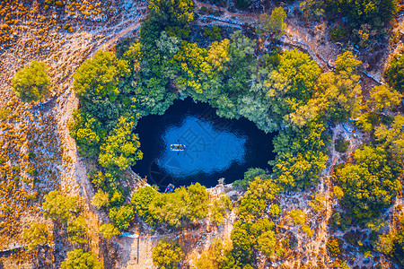 希腊凯法利尼亚岛上的 Melissani 湖 希腊凯法利尼亚岛萨米村附近的 Melissani 洞穴 Melissani 湖 希图片