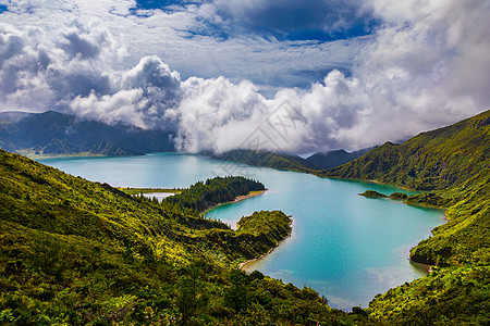 葡萄牙亚速尔群岛圣米格尔岛的湖的美丽全景 亚速尔群岛圣米格尔岛的 圣米格尔 亚速尔群岛 葡萄牙的全景图像假期人行道核心山脉福哥火图片