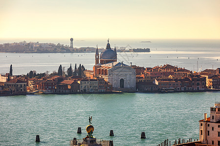 与红色屋顶的威尼斯全景鸟瞰图 威尼托 意大利 意大利威尼斯密集的中世纪红色屋顶的鸟瞰图国际旅游吸引力天际旅行大教堂建筑学历史外观图片