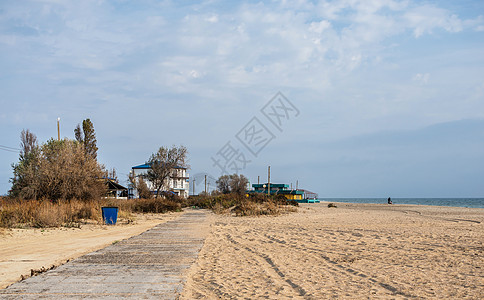 乌克兰敖德萨地区Sergeevka度假胜地旅游支撑土地沙漠码头海岸建筑村庄天空天气图片