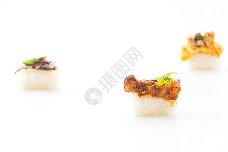 福草寿司寿司沙拉奢华用餐鸭子餐厅油炸食物美食盘子图片