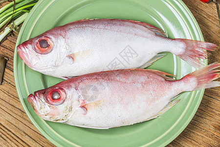 红大眼鱼大眼睛烹饪生物棘刺美食眼睛销售市场厨房钓鱼图片