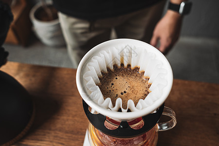咖啡师滴咖啡和慢咖啡吧风格咖啡馆冷饮时光咖啡杯对象时间饮料咖啡店低温商业背景图片