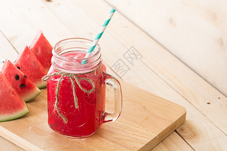 西瓜冰热带饮食玻璃红色食物冰沙水果果汁图片