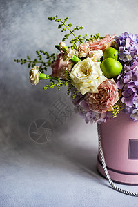 新鲜夏夏花盒花瓣乡村绣球花百合风格装饰作品礼物玫瑰植物群图片