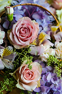 新鲜夏夏花盒礼物百合风格作品植物群绣球花乡村装饰花瓣玫瑰图片