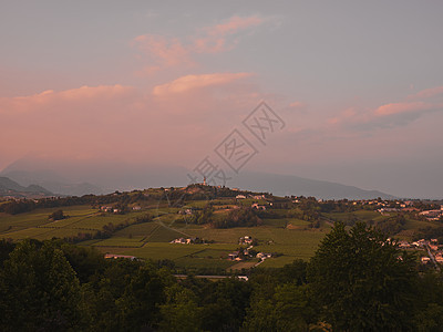 普罗塞科葡萄酒山 普罗塞科路天空日落农村爬坡土地水果收成酒厂葡萄园季节图片