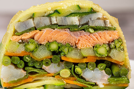 大理石蔬菜 鲑鱼和 茶地鲑鱼蔬菜和食物饮食小菜柠檬盘子沙拉陶罐烹饪杏仁茄子图片