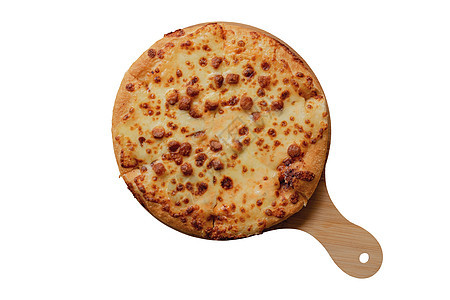 白色背景的木托盘上的披萨顶端视图厨房辣椒美食餐厅午餐饮食营养蔬菜小吃烹饪图片