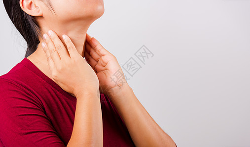 亚裔美丽的女人痒痒痒痒痒的脖子瘙痒湿疹皮肤科皮疹卫生皮肤过敏女士划痕皮炎图片