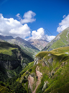 格鲁吉亚高加索山脉 中亚山区蓝色冰瀑顶峰岩石地形危险场景天空悬崖远足图片