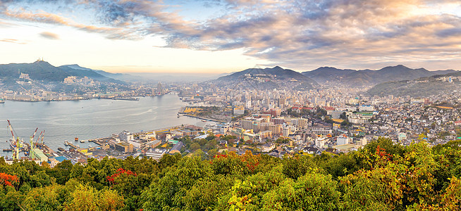 日本九州长崎市中心天线城市风景全景地标日落景观日出建筑建筑学旅行天际图片