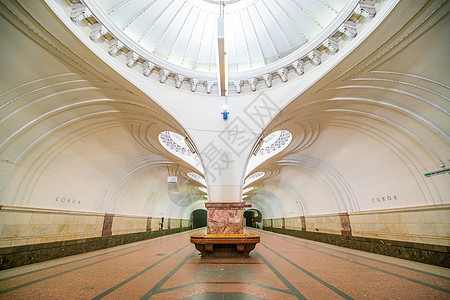 莫斯科地铁站内地平台车站民众运输旅行火车装饰城市艺术建筑学图片